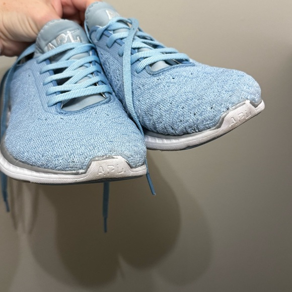 APL women’s techloom Phantom blue sneakers size 9.5 - Picture 4 of 4